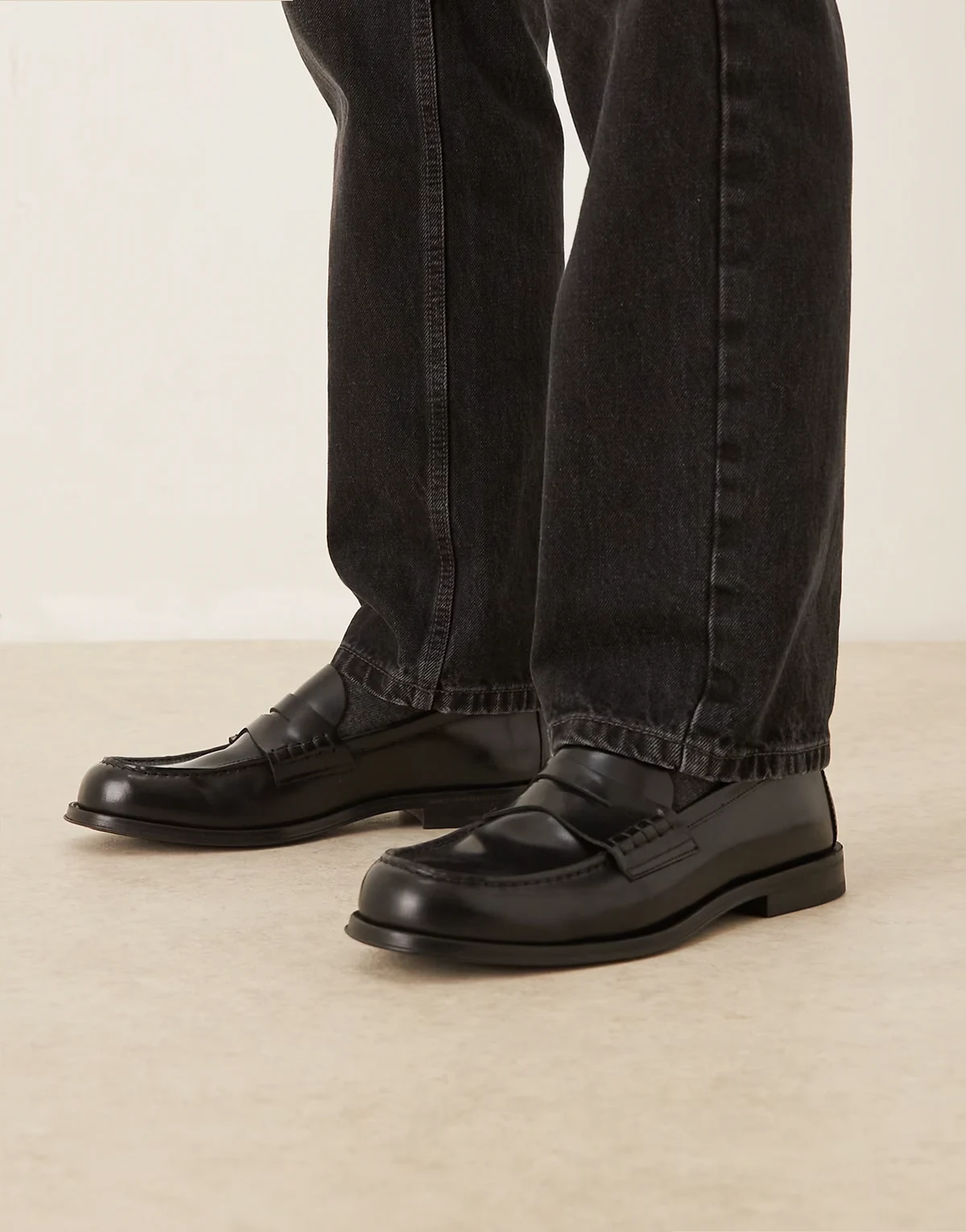 – Klassische Loafer aus Leder in Schwarz