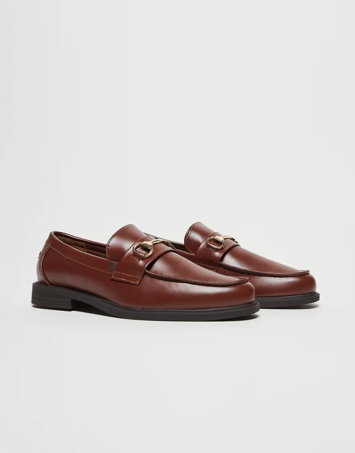 – Penny-Loafer in Braun mit goldfarbener Trense