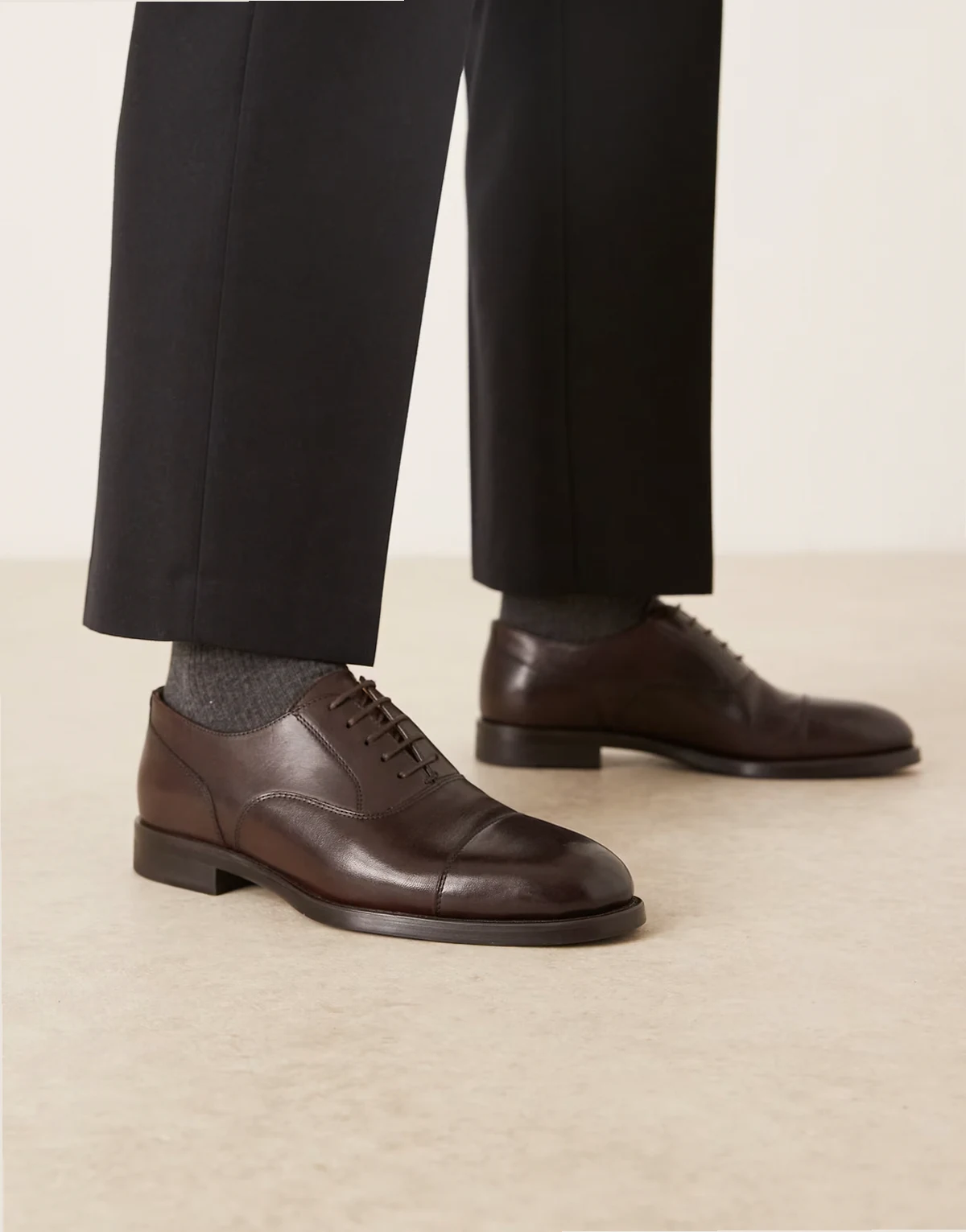 leather brogues in brown