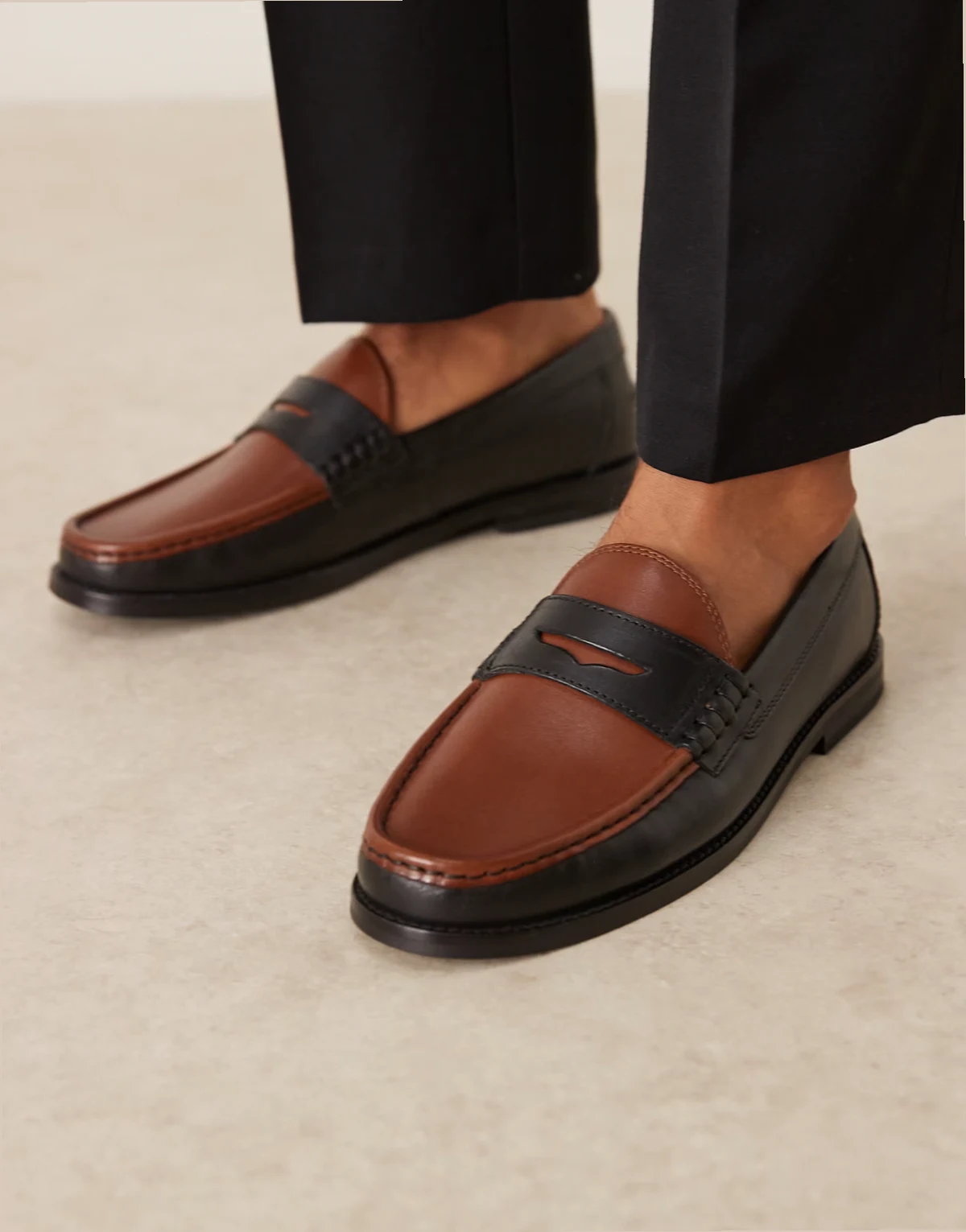 – Pennyloafer aus Leder in Schwarz und Braun