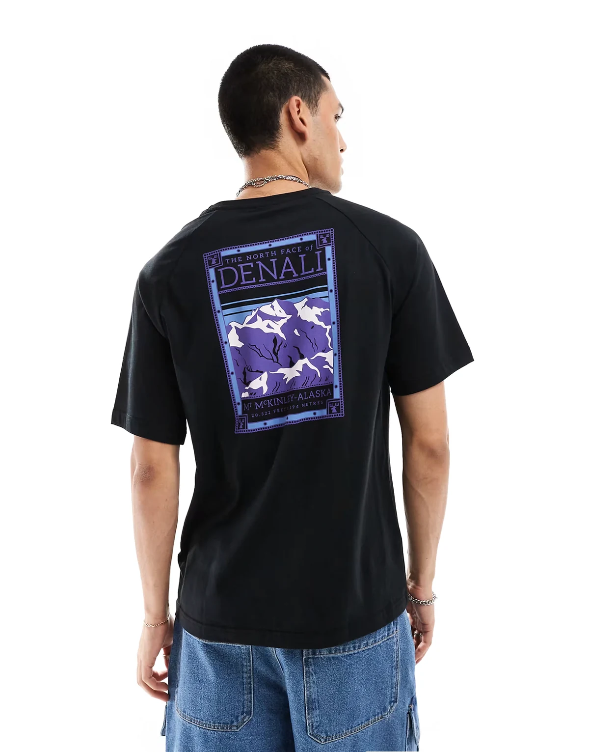 'North Faces' Tee in black