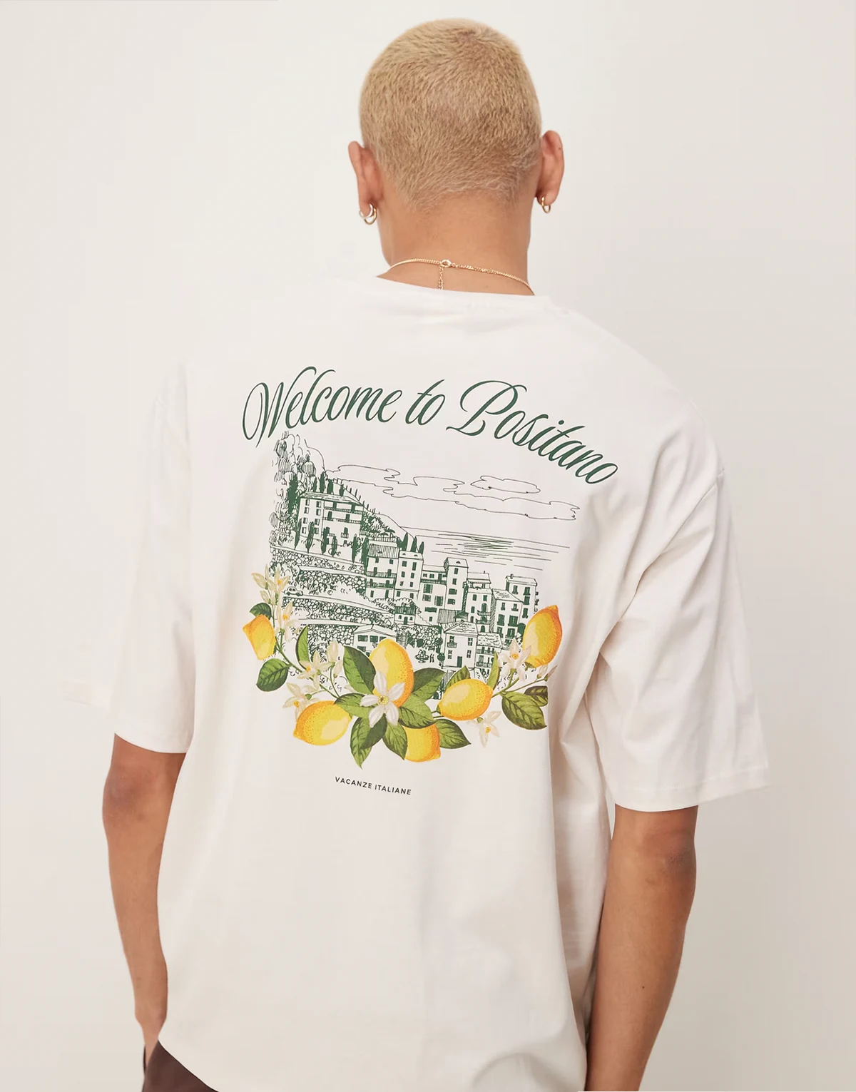 – Schweres Oversize-T-Shirt in Creme mit Positano-Print und Zitronenmotiven