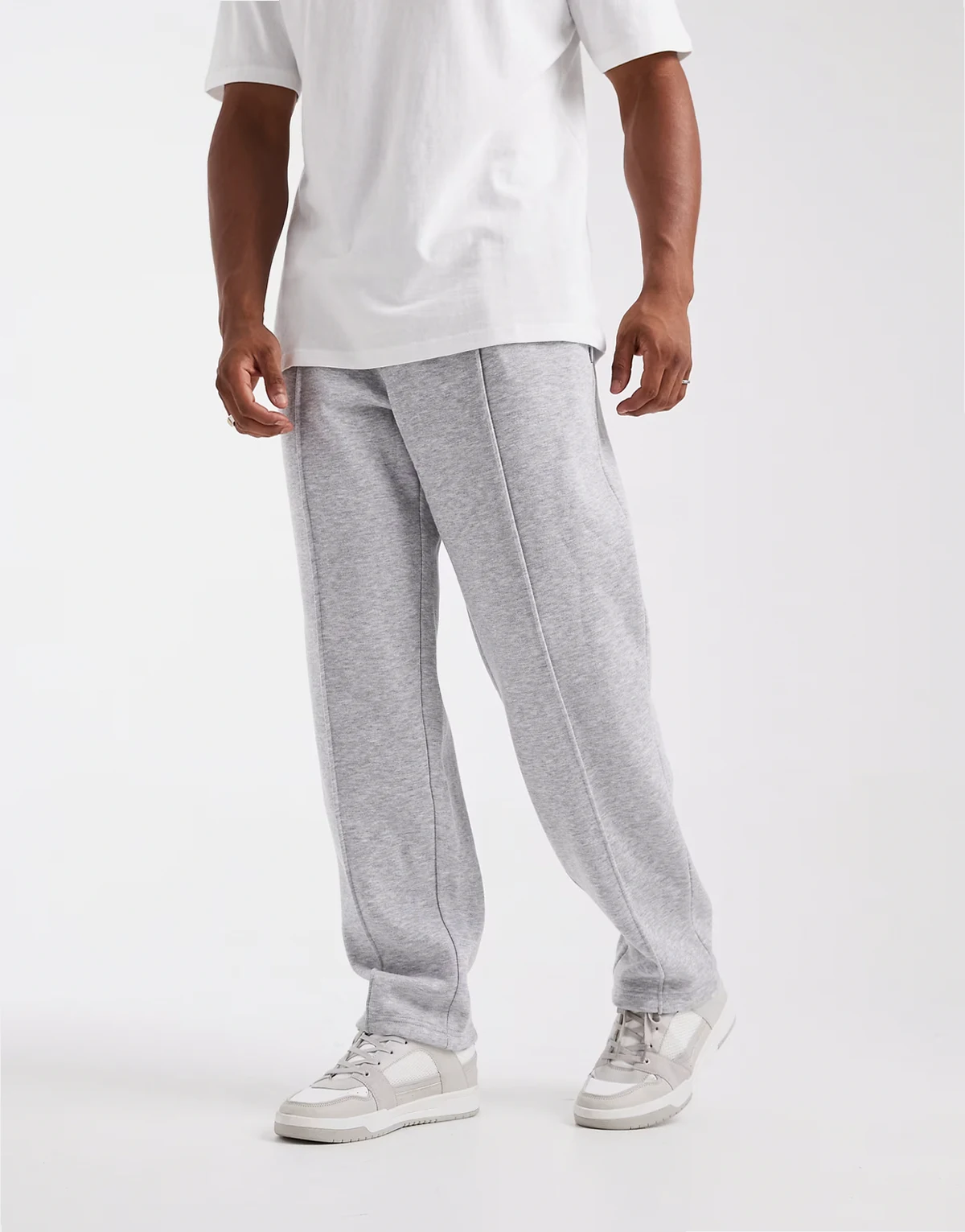 wide leg sweatpants with pintucks in heather gray
