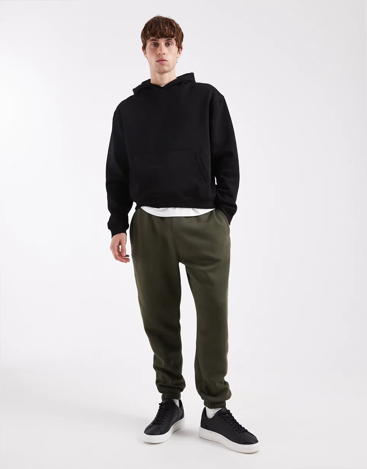 essentials tapered sweatpants in green