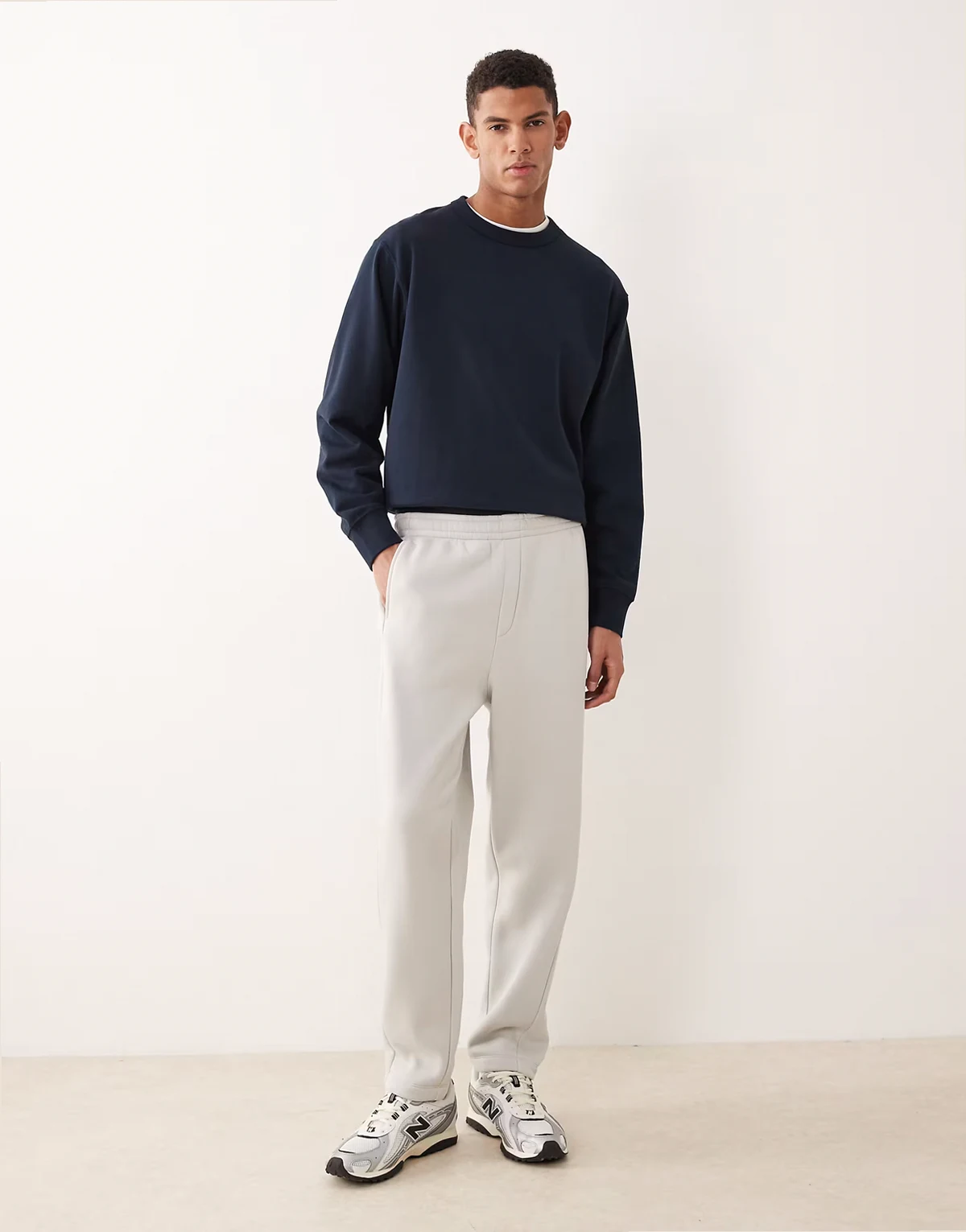 tapered sweatpants in gray