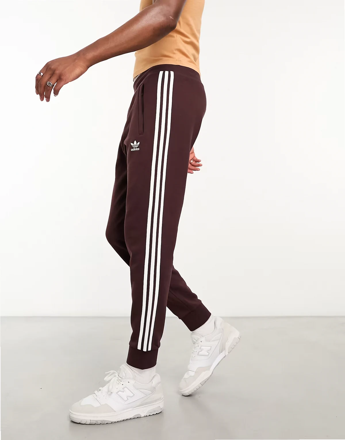 3 Stripe sweatpants in brown