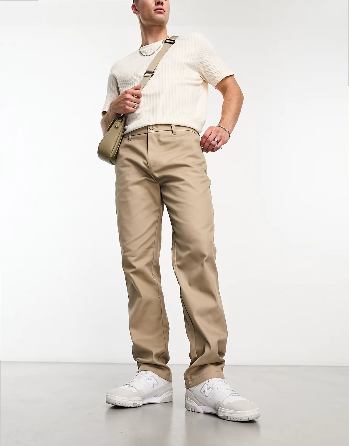 loose fit worker chinos in beige