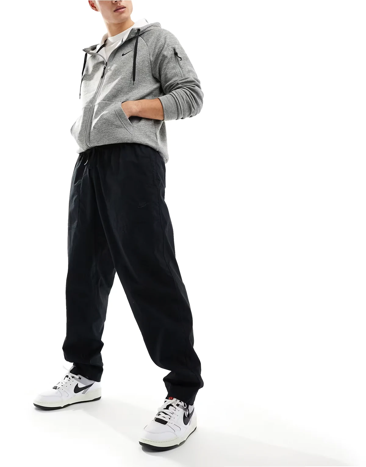 Club woven Barcelona pants in black