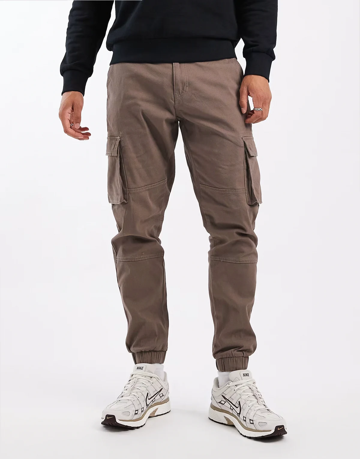 tapered cuffed cargo pants in light brown