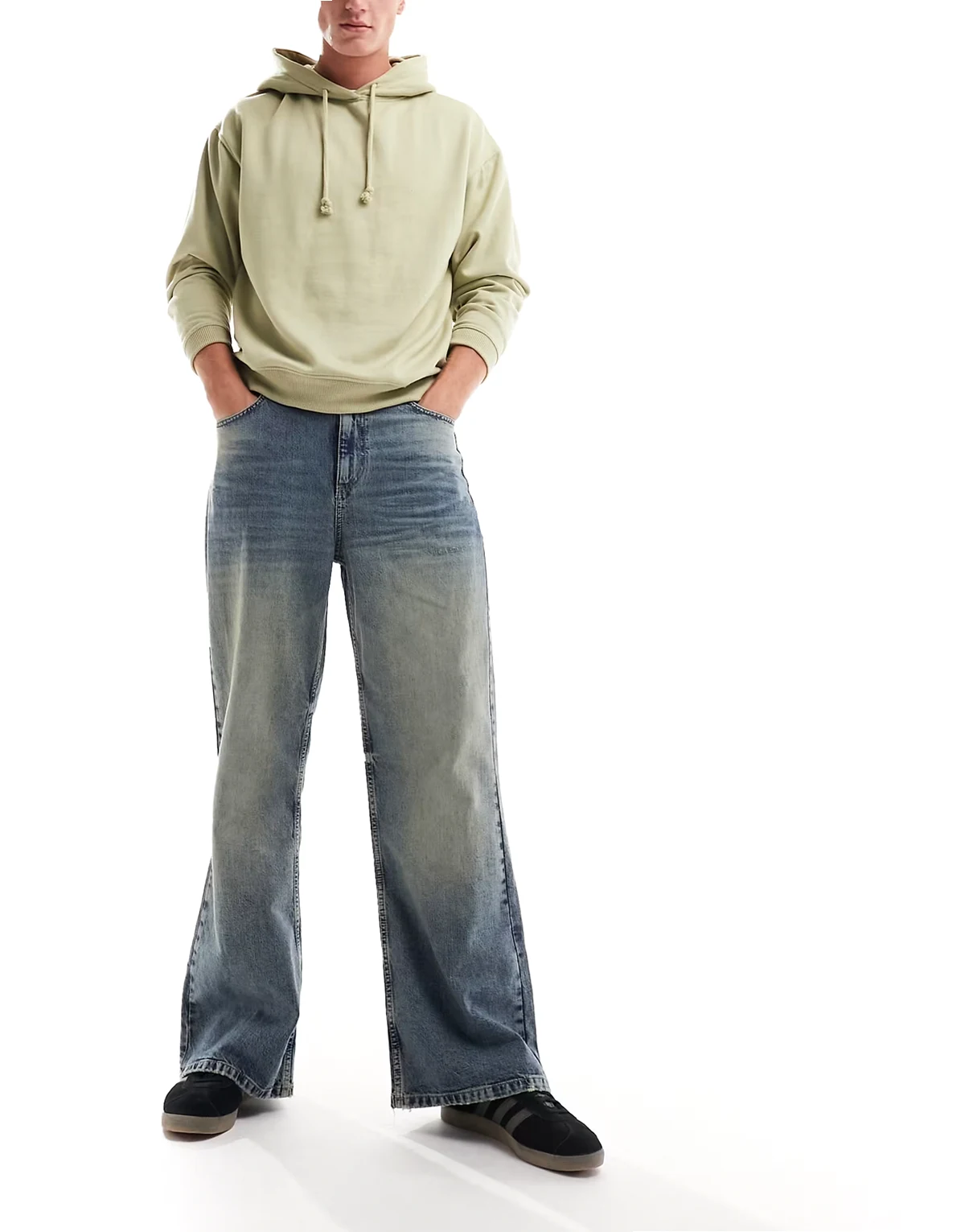 X008 mid rise relaxed flare in dirty wash
