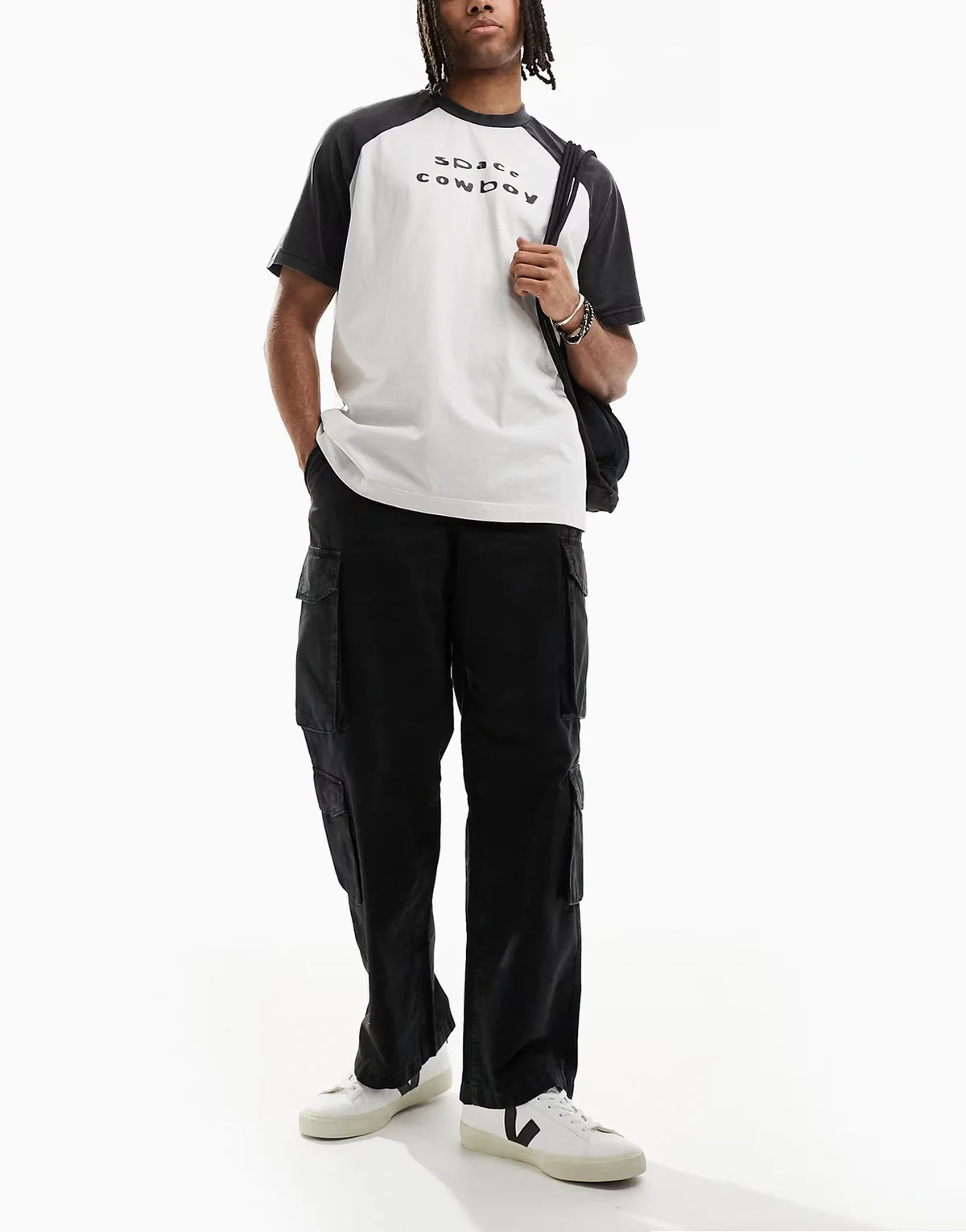loose fit cargo pants in black