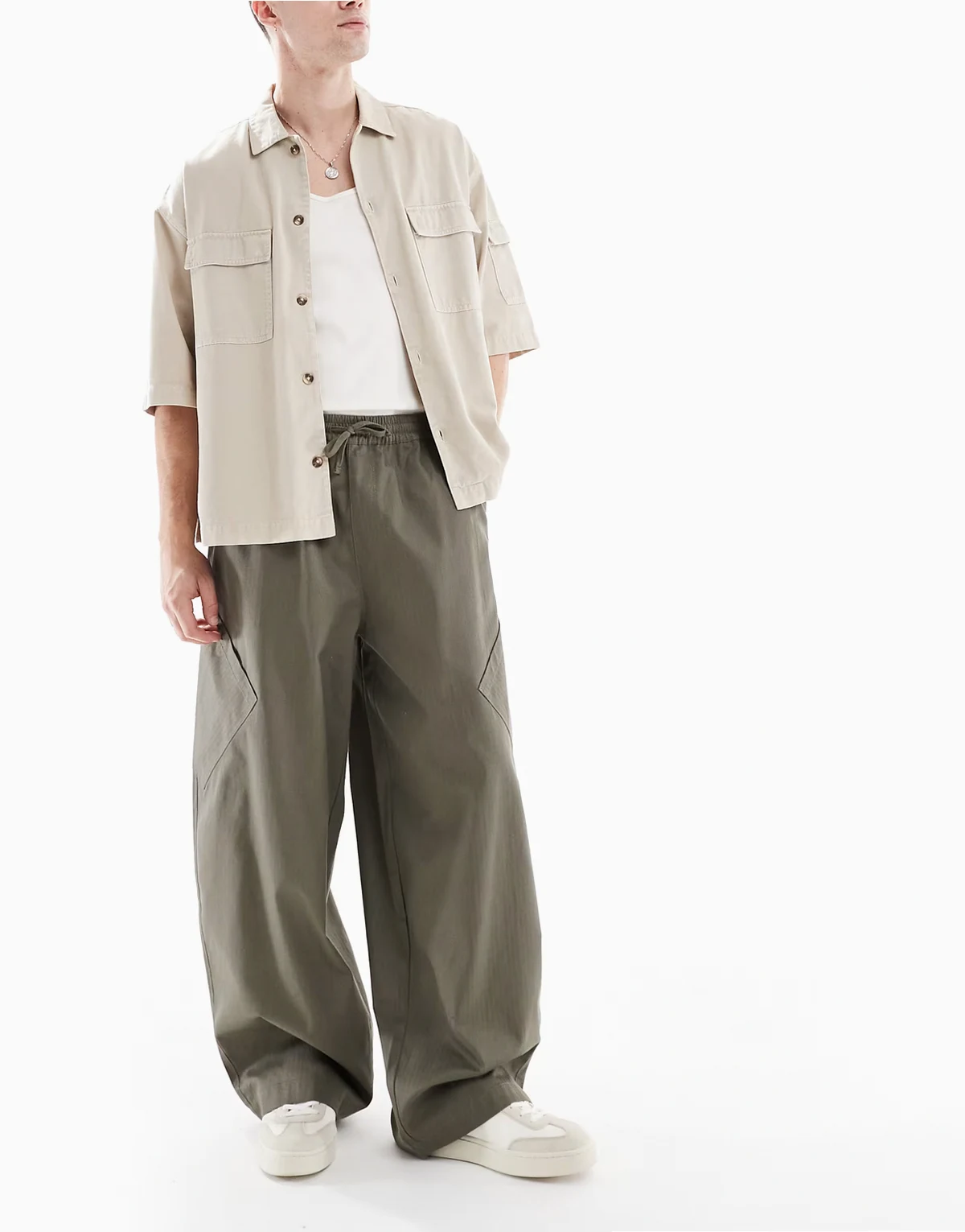 oversized baggy cargo pants in khaki green