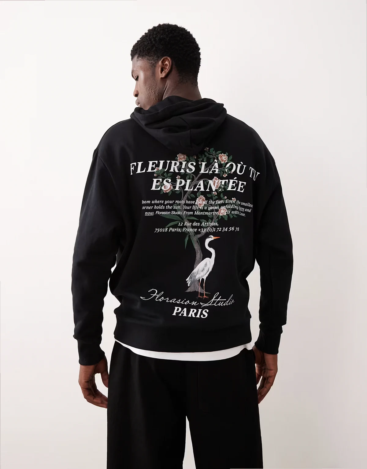 relaxed hoodie with floral prints in black