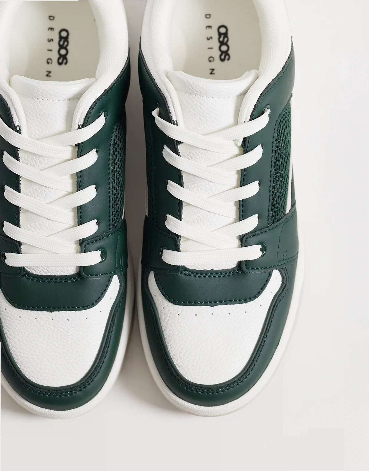 – Multi-Panel-Sneaker in Grün