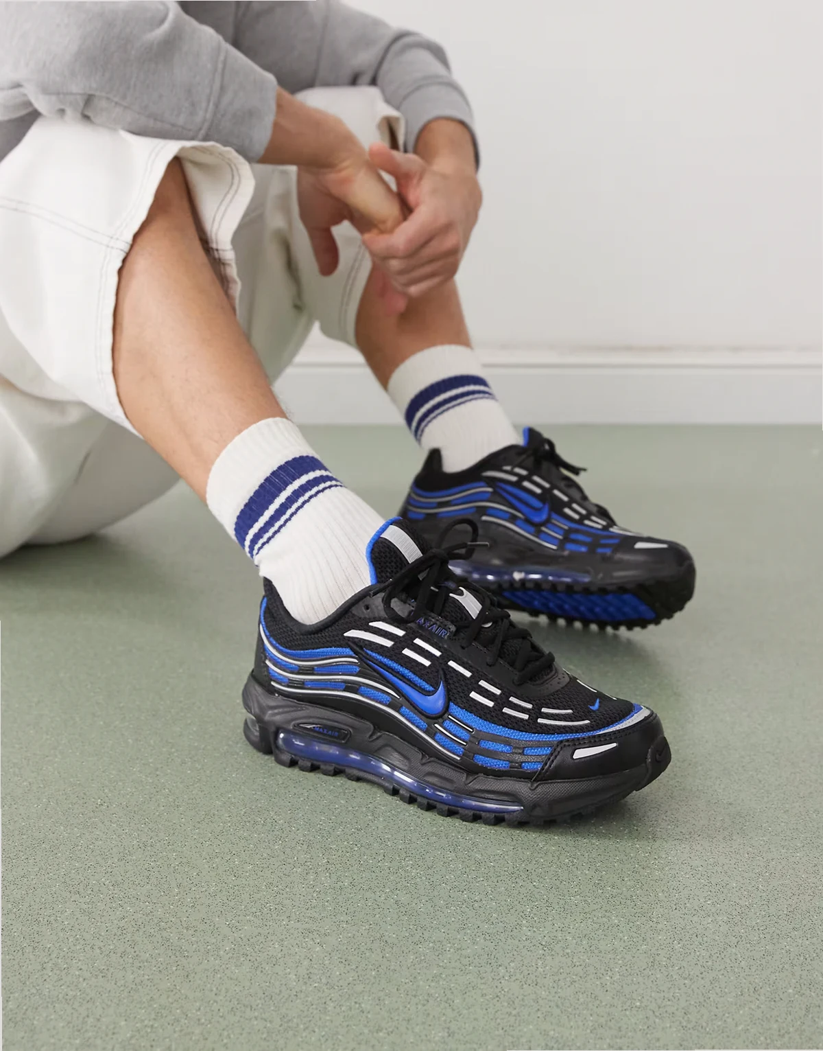 Air Max TL 2.5 sneakers in black & blue