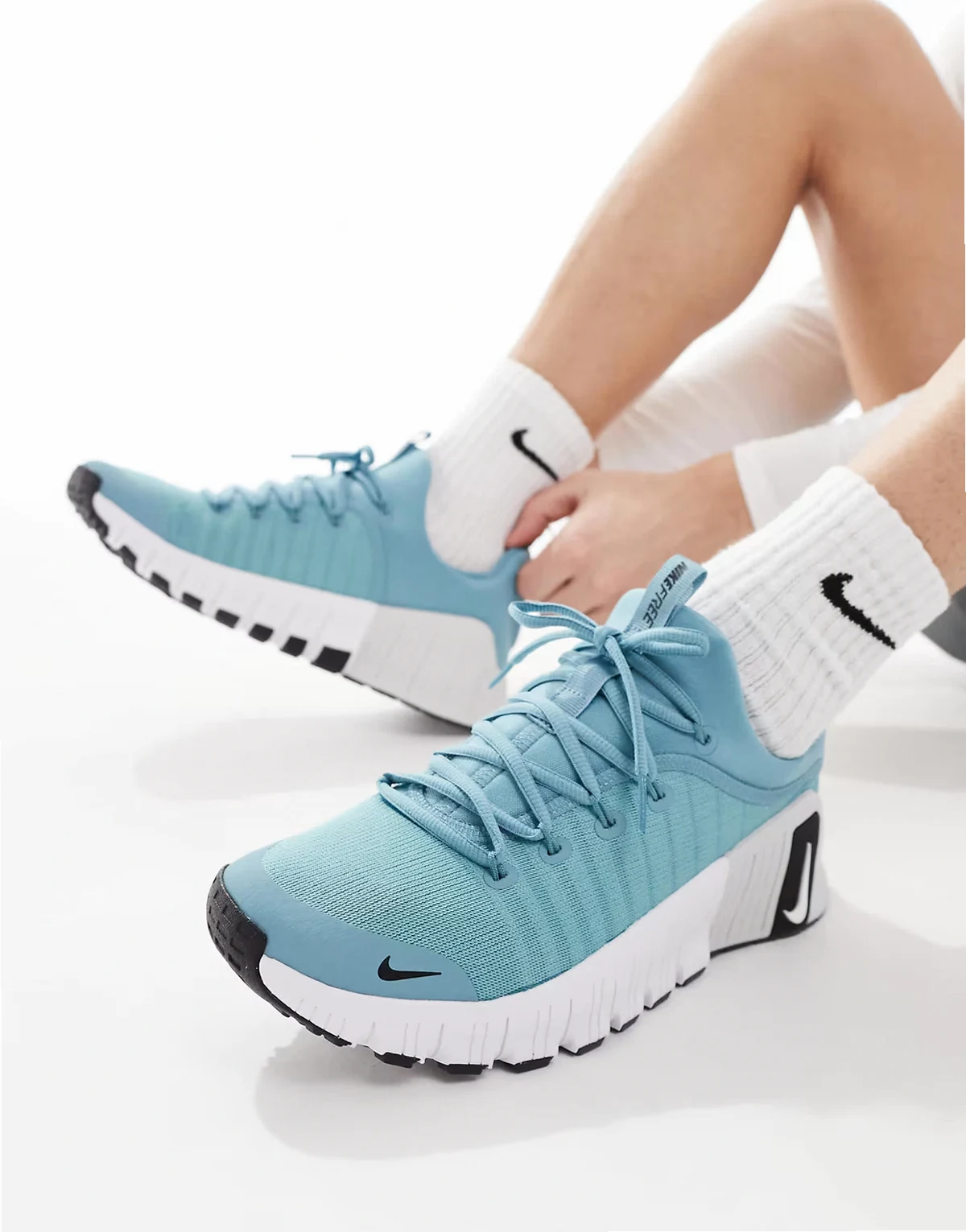 Free Metcon 6 sneakers in light blue