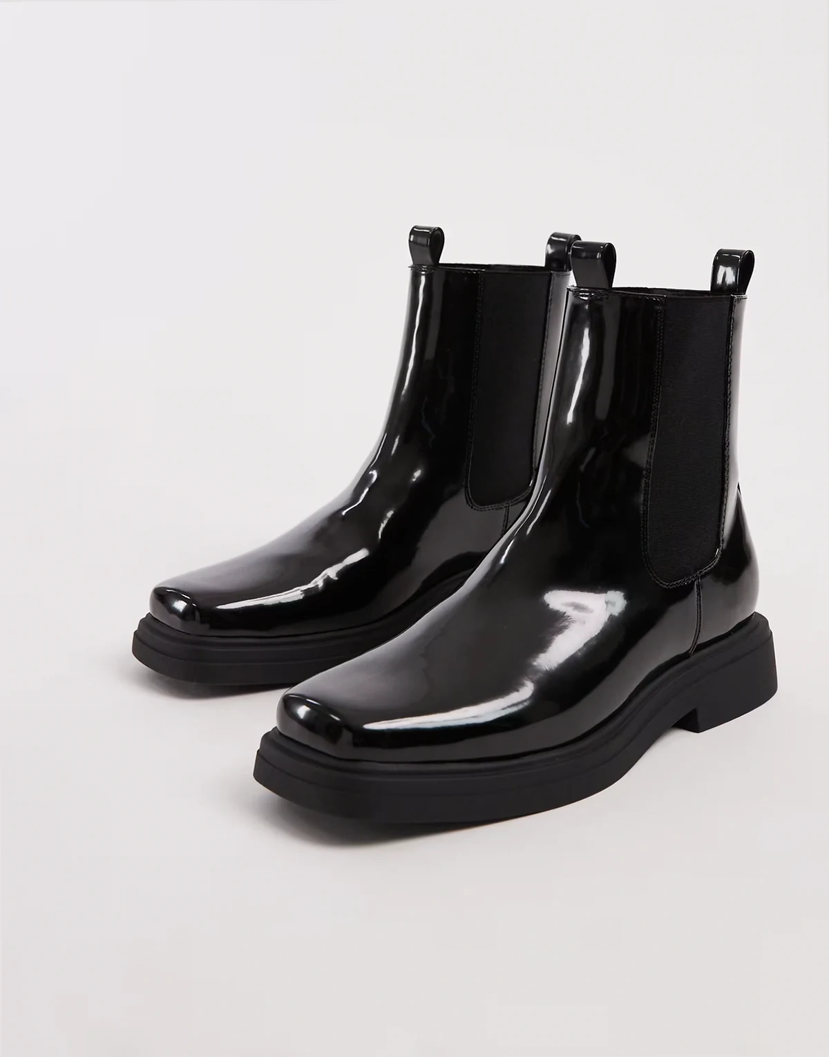 – Chelsea-Stiefel in Schwarz mit eckiger Zehenpartie