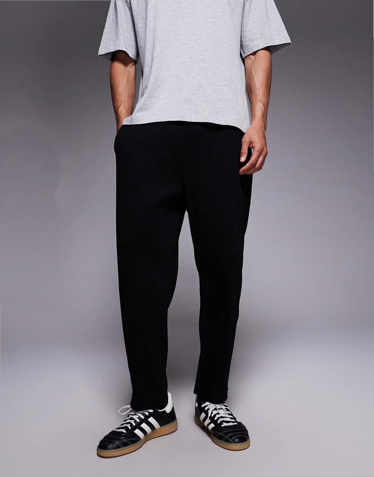 heavyweight straight leg sweatpants with fixed hem and pintucks in black