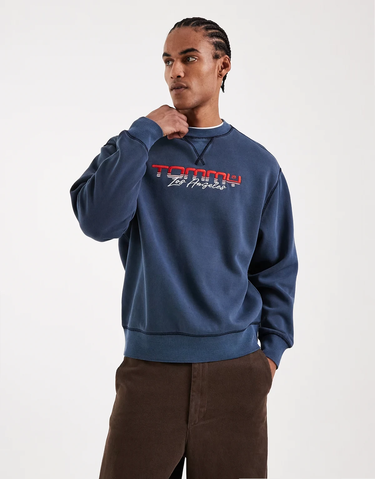 graphic relaxed fit crew neck sweatshirt in washed navy
