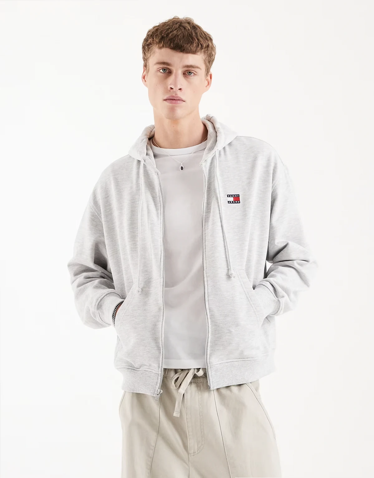 90s badge zip up hoodie in gray