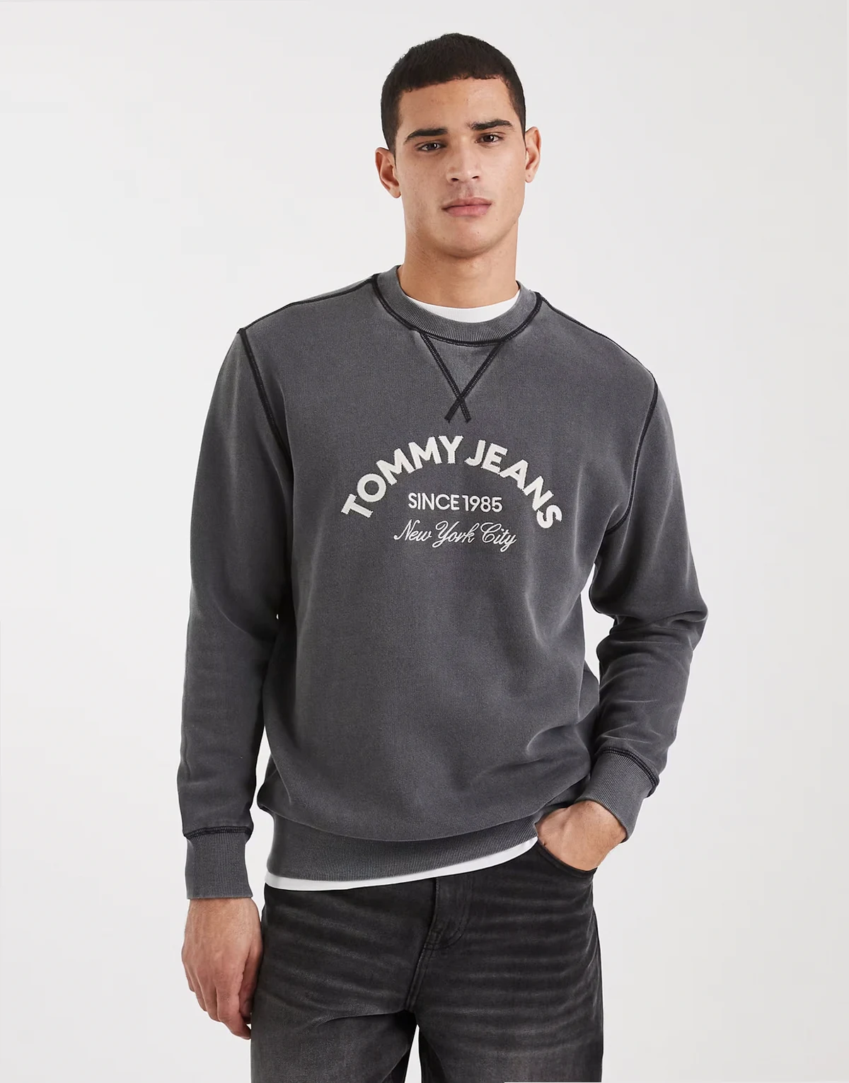 center arch applique logo sweatshirt in washed black