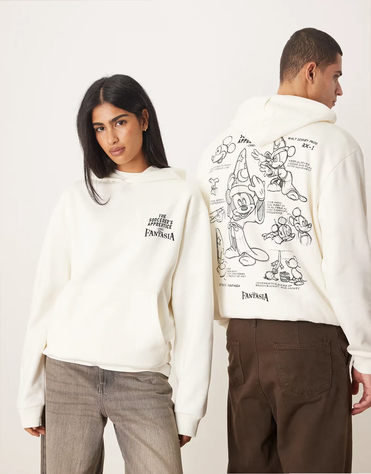 – Disney Fantasia – Biała bluza unisex o luźnym kroju z kapturem i wzorem z Myszką Mickey