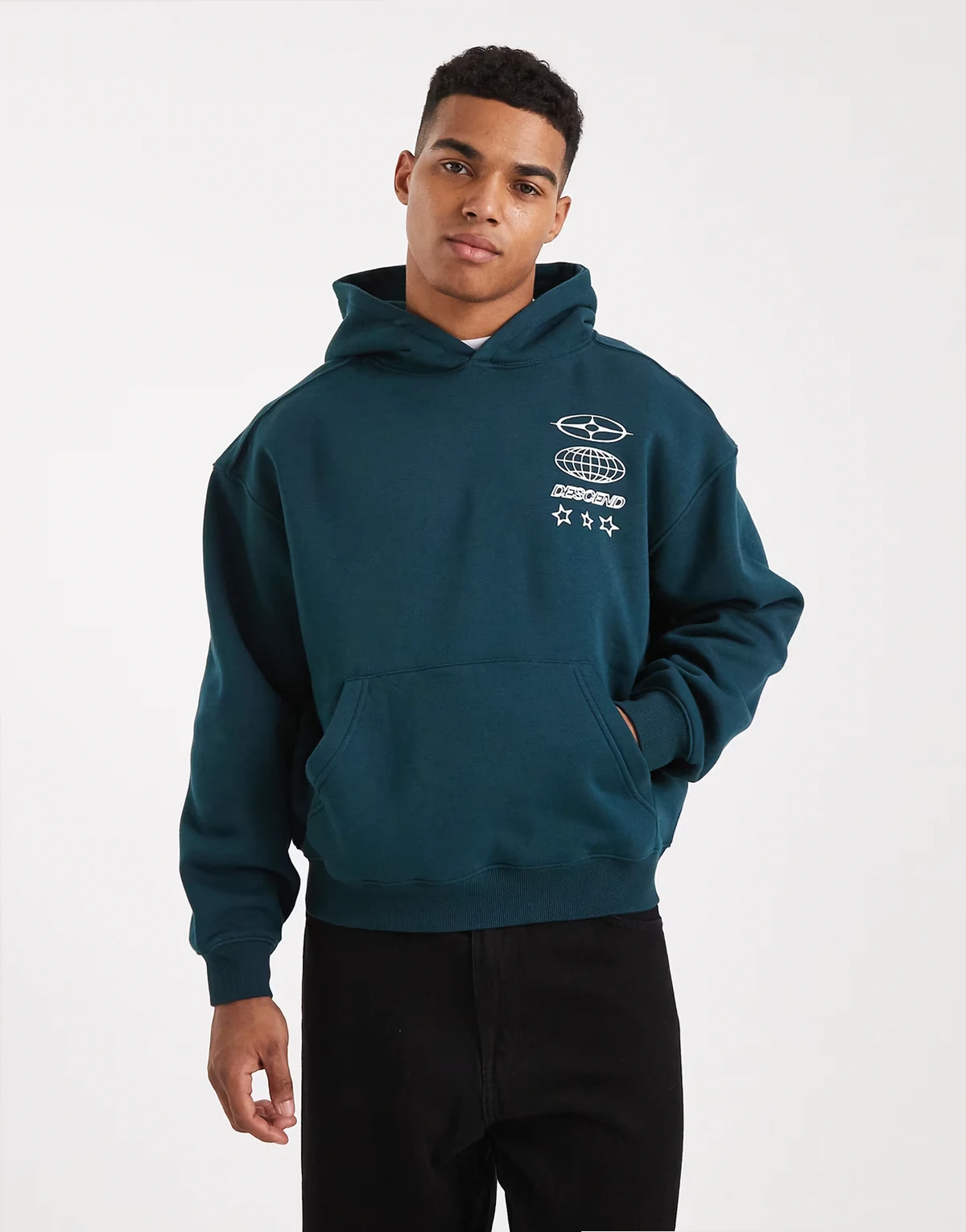 – Cropped-Fit-Kapuzenpullover in Tiefseepetrol mit Grafik