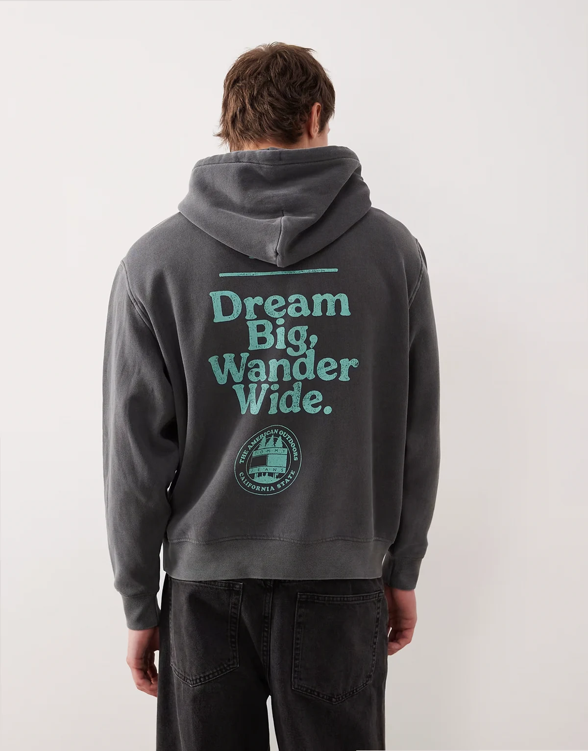 relaxed graphic chest logo hoodie in washed black