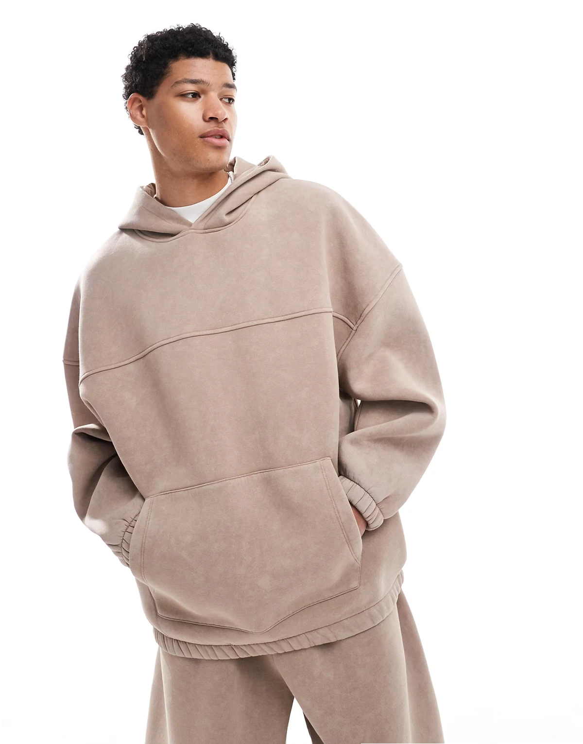 – Sprana beżowa bluza extreme oversize z kapturem, część zestawu