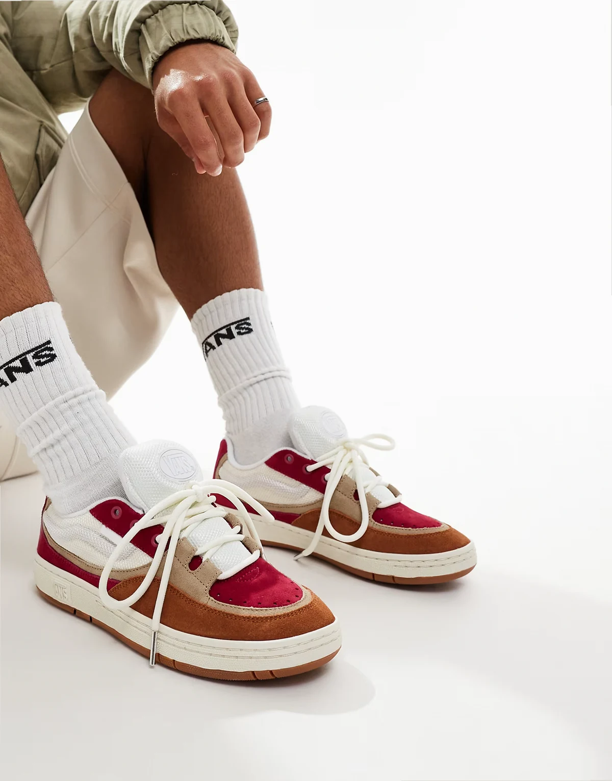 Speed sneakers with pink detail in white