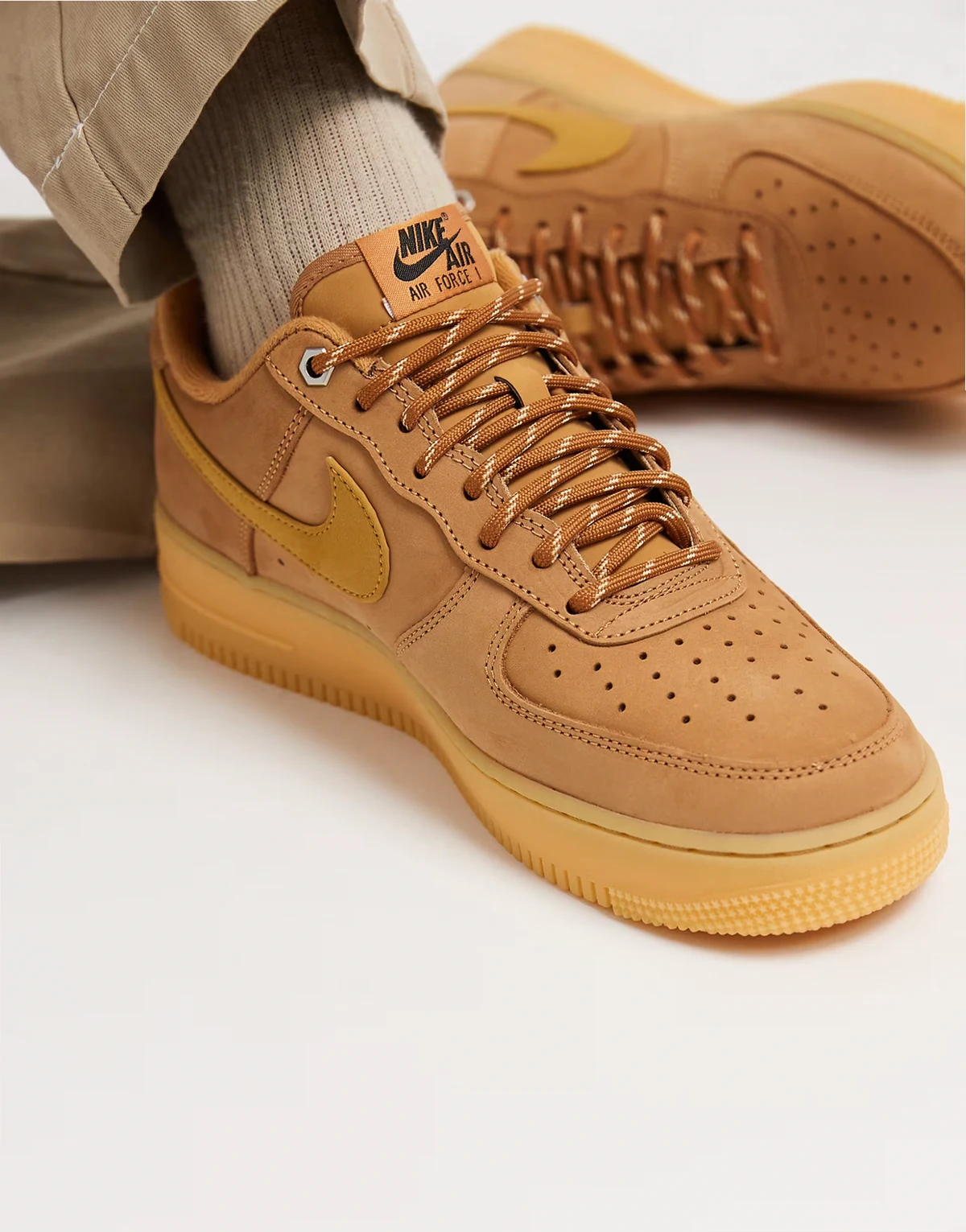 Air Force 1 Luxe sneakers in brown