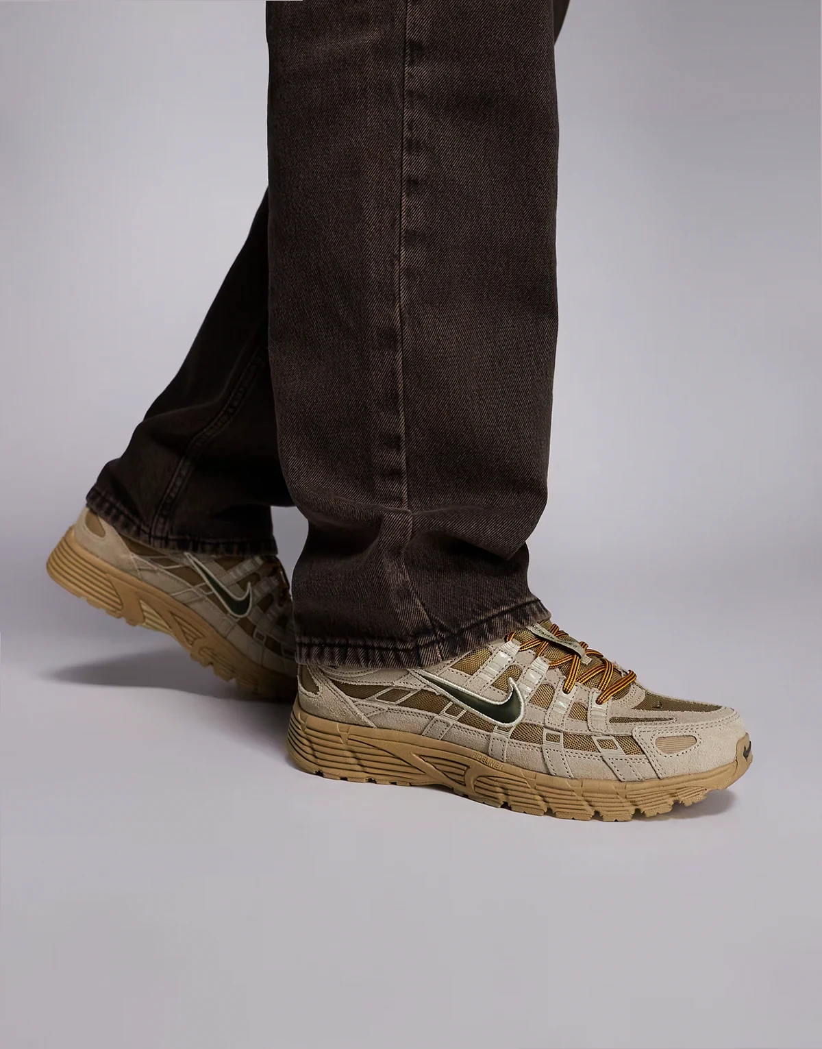 P-6000 SE sneakers in khaki