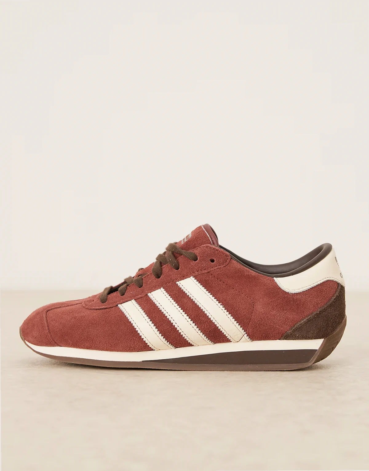 Country II sneakers in burgundy and brown