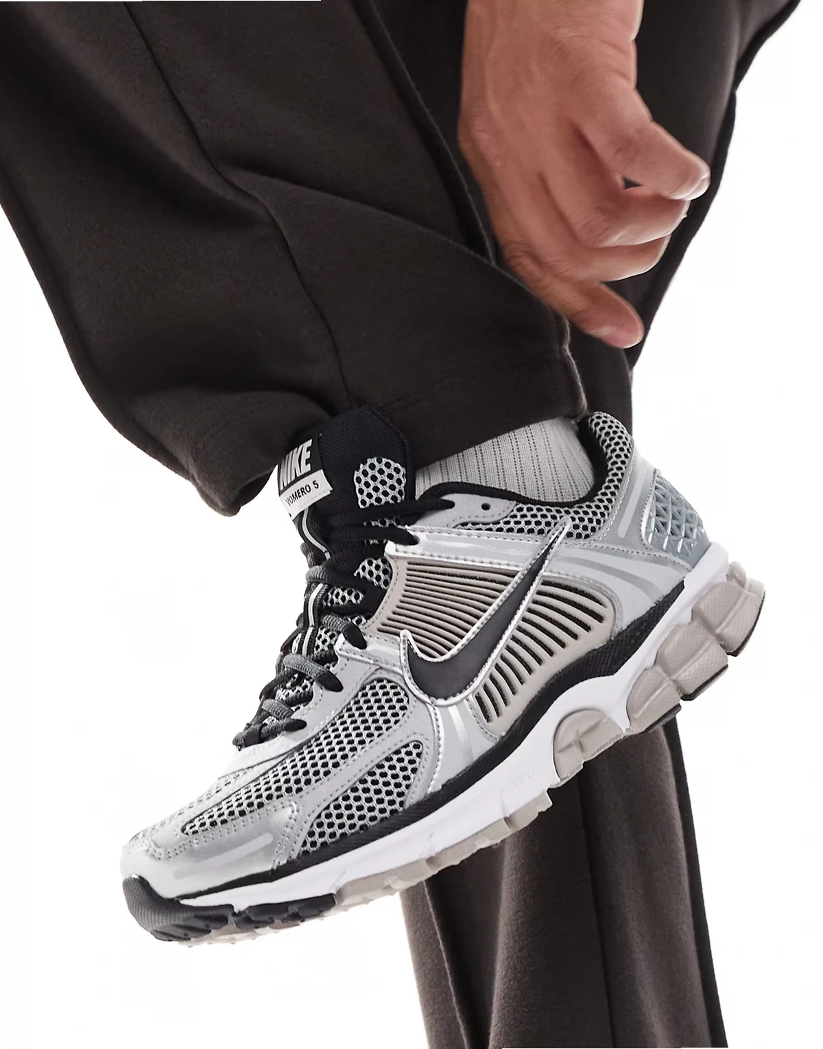 Zoom Vomero 5 Premium sneakers in silver and black