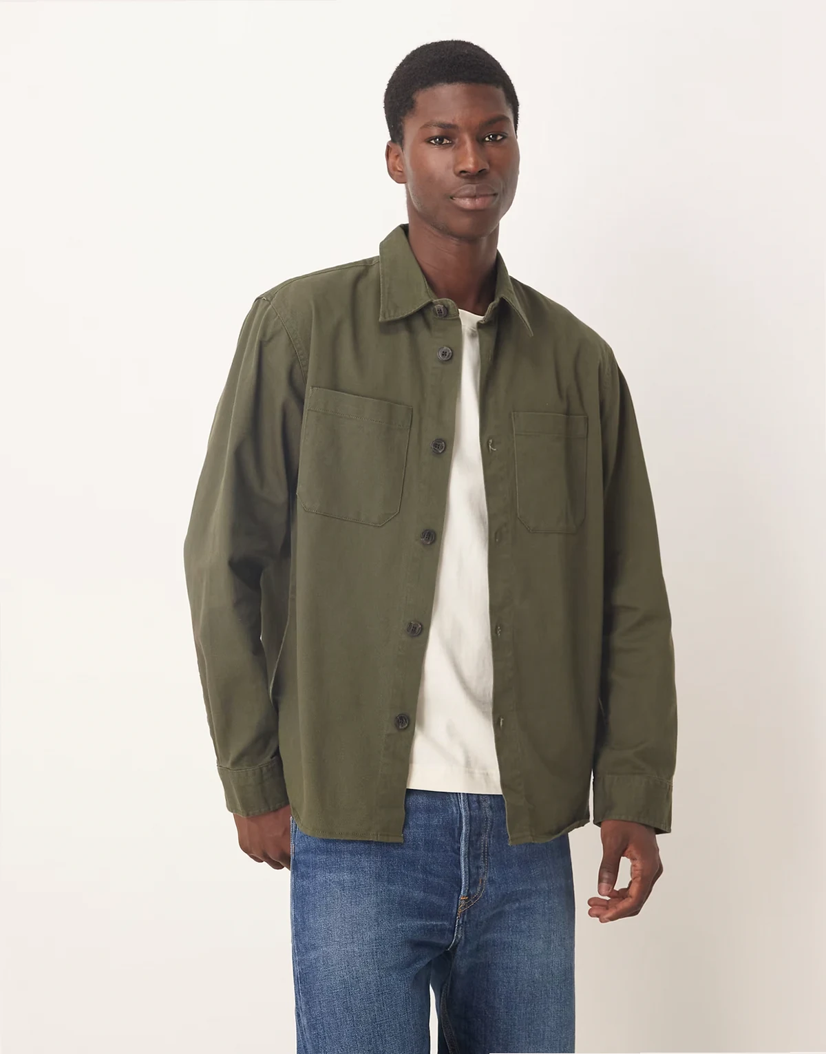 – Hemdjacke aus 100% Baumwolle in Grün mit Brusttaschen