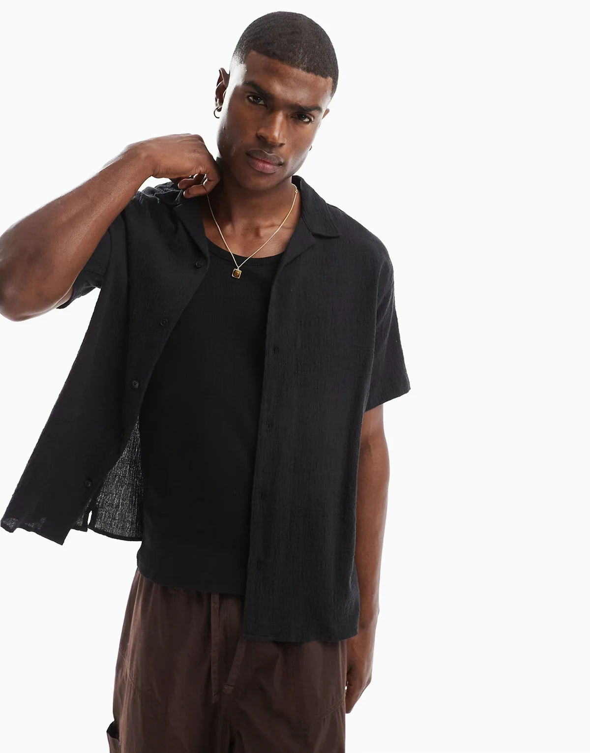 revere collar shirt in crinkle texture black