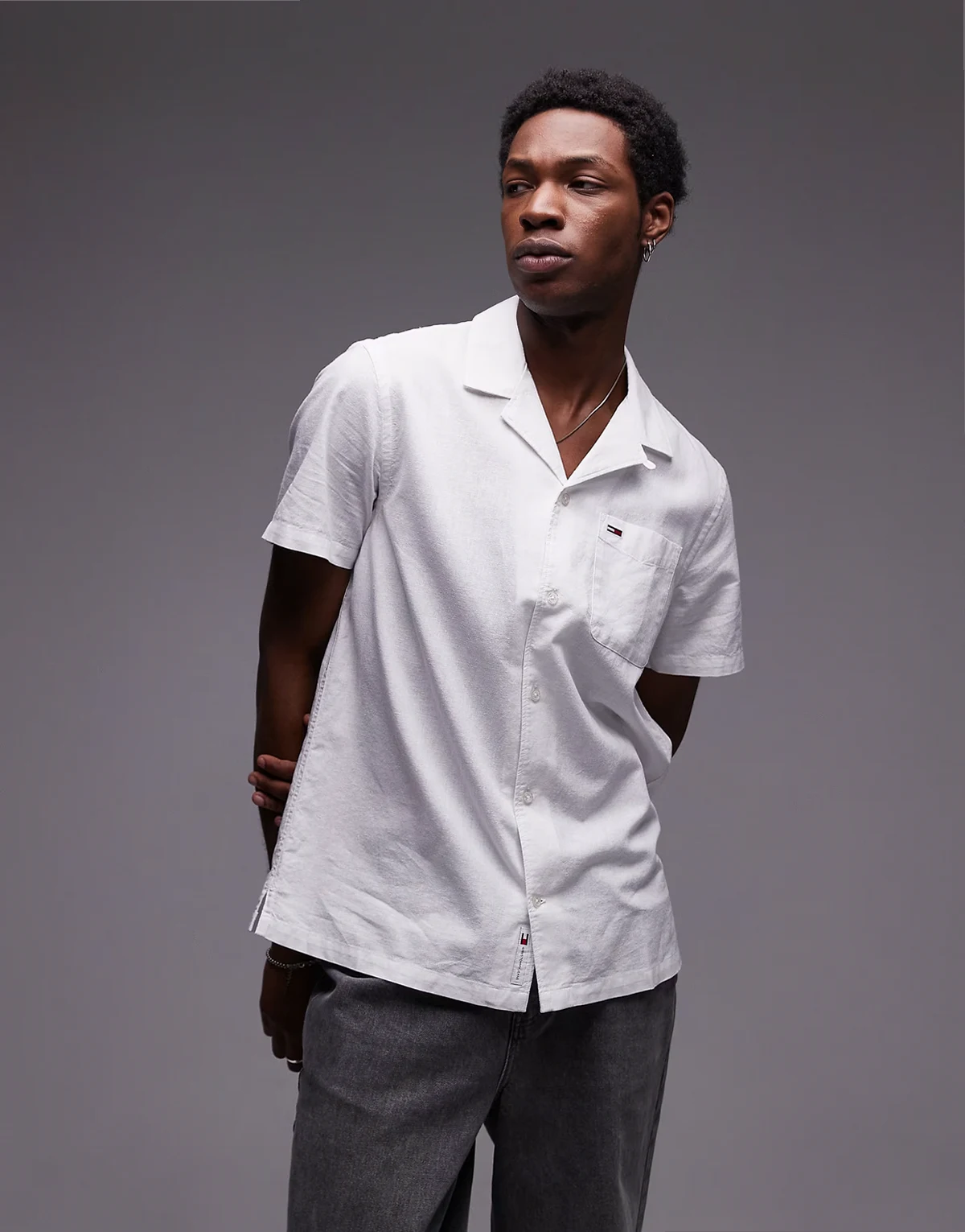linen button shirt in off-white