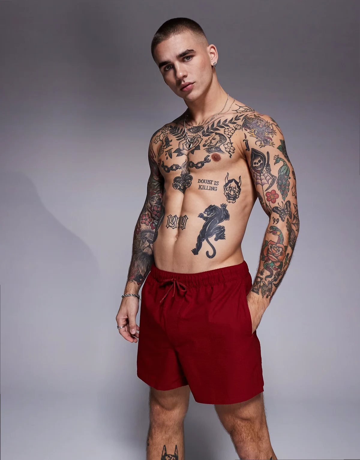 seersucker swim shorts in short length in burgundy