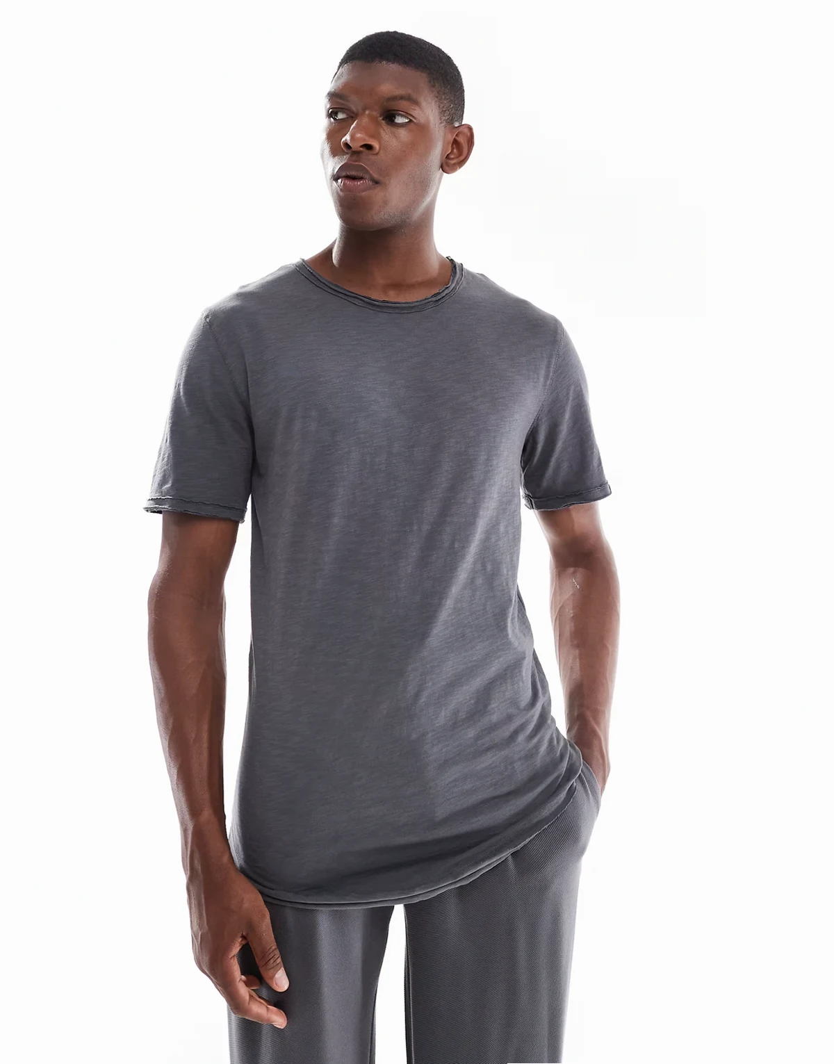 basic t-shirt in dark gray