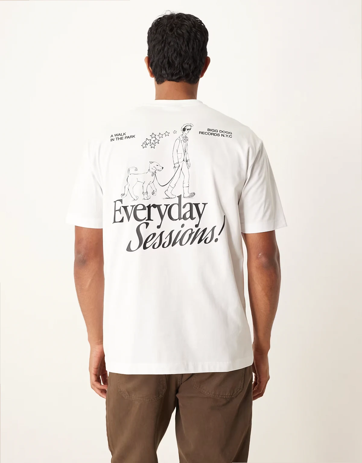 – Locker geschnittenes T-Shirt in Weiß mit Cartoon-Rückenprint
