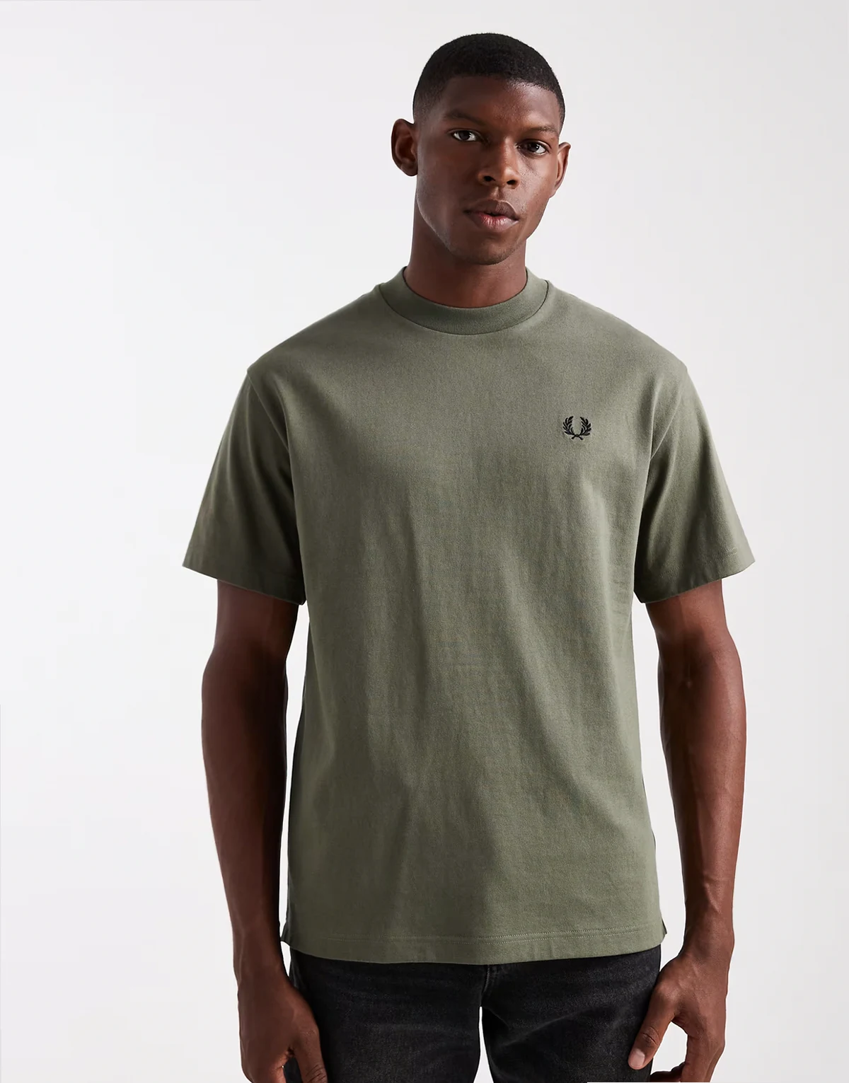 – Luźny T-shirt w kolorze khaki