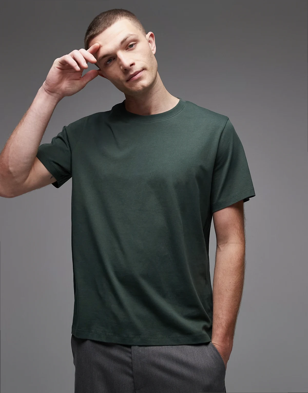 – T-Shirt aus 100% Baumwolle in Dunkelgrün