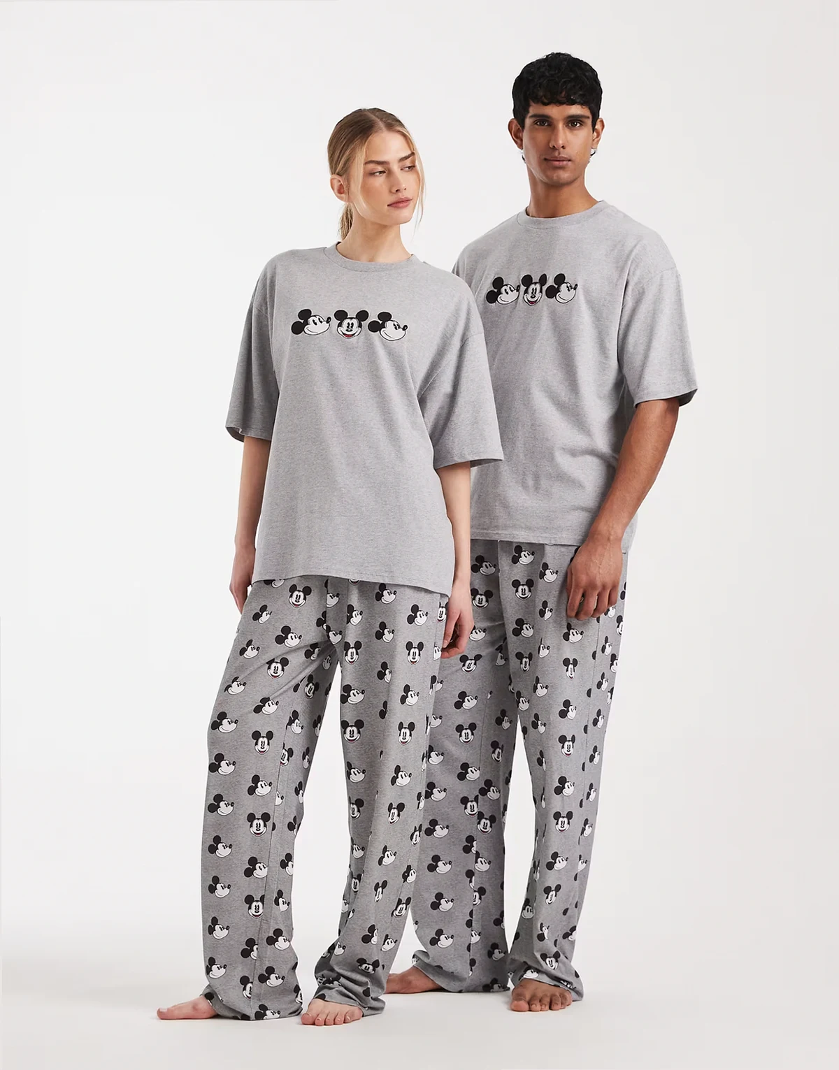 – Disney – Pyjama in Grau meliert mit Micky Maus-Stickerei