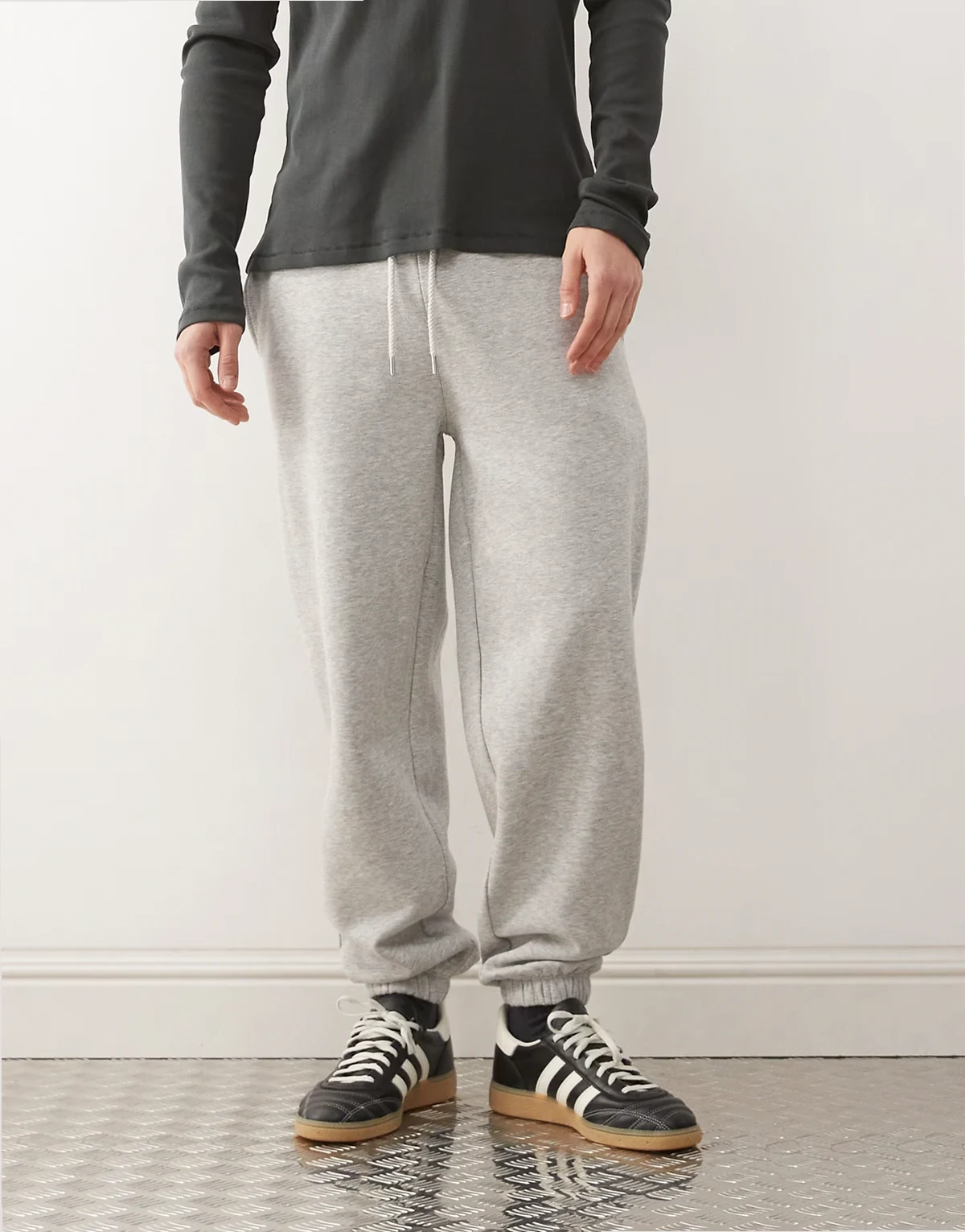 gray heather cuffed sweatpants