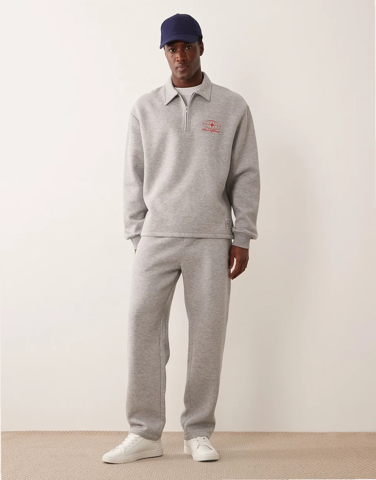 quarter zip polo sweatshirt and straight fit sweatpants set with woven label in gray heather