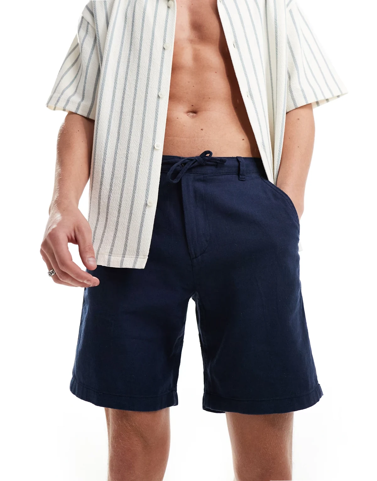 – Shorts aus Leinenmix in Marineblau
