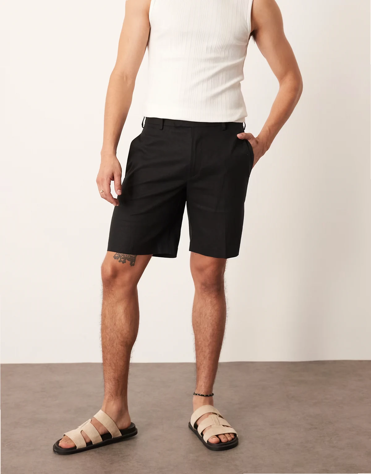 – Elegante Shorts aus Leinenmix in Schwarz mit geradem Schnitt