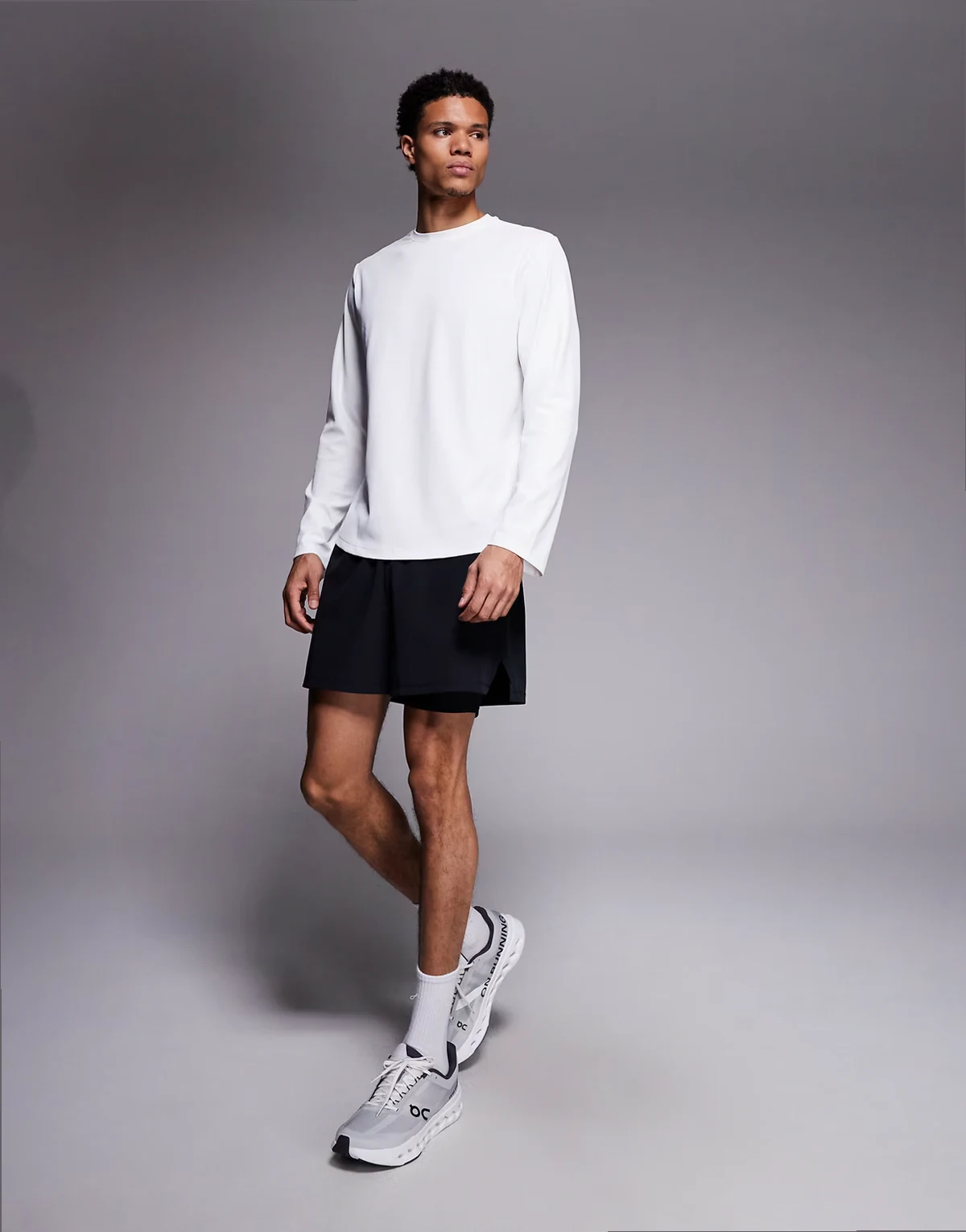 running 2-in-1 performance shorts with zip phone pocket in black
