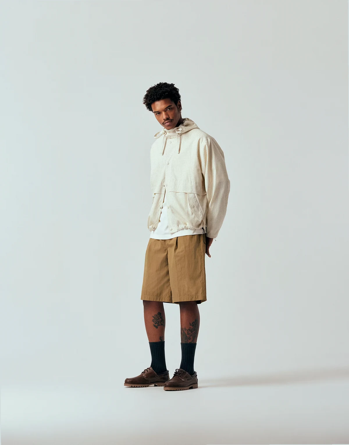 – Lange Nylon-Jorts in Hellbraun, Kombiteil