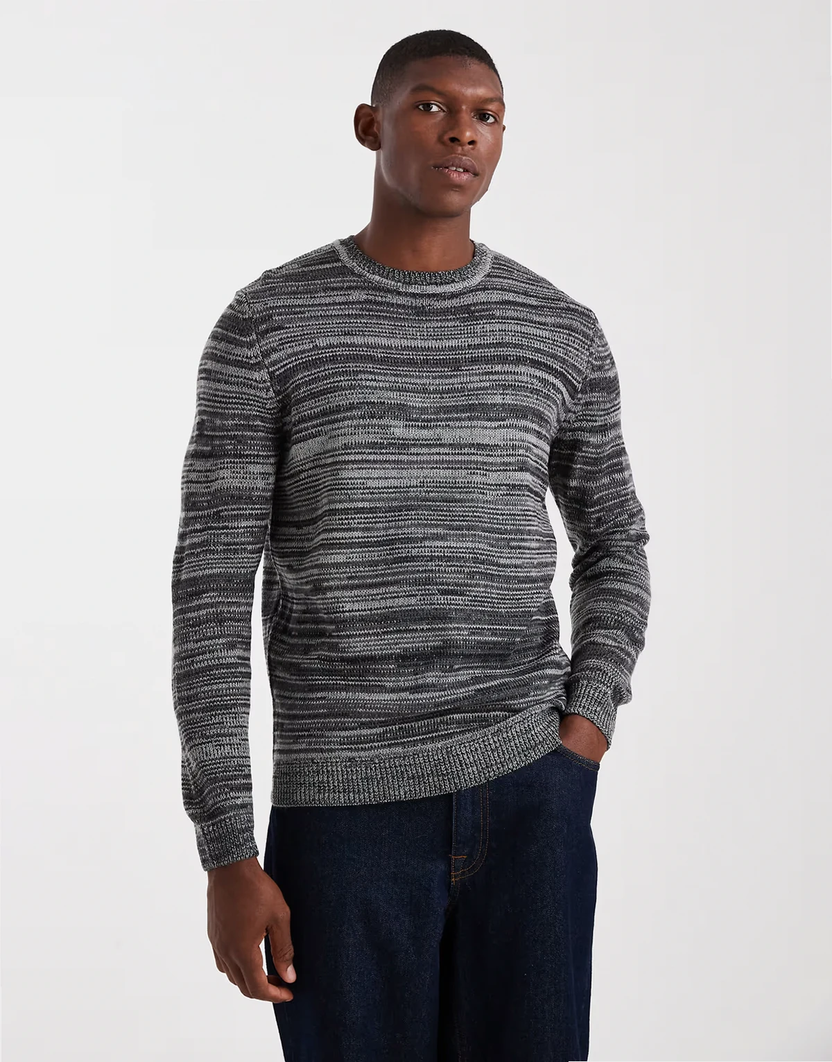 crew neck knit sweater in charcoal heather stripe